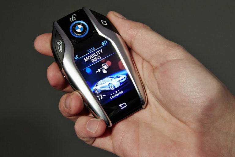 BMW invente la clé de voiture tactile - Phonerol
