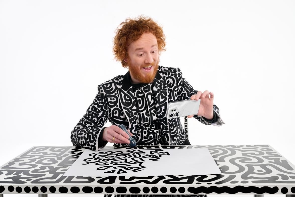 TECNO CAMON 20 Mr Doodle